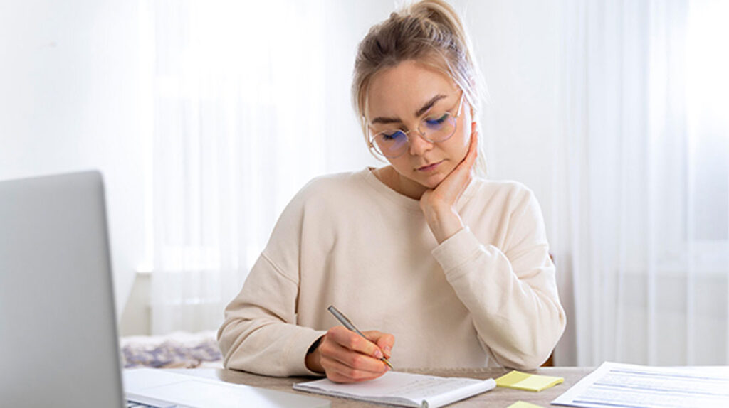 Top-Reasons-You-Should-Hire-an-Online-Class-Helper