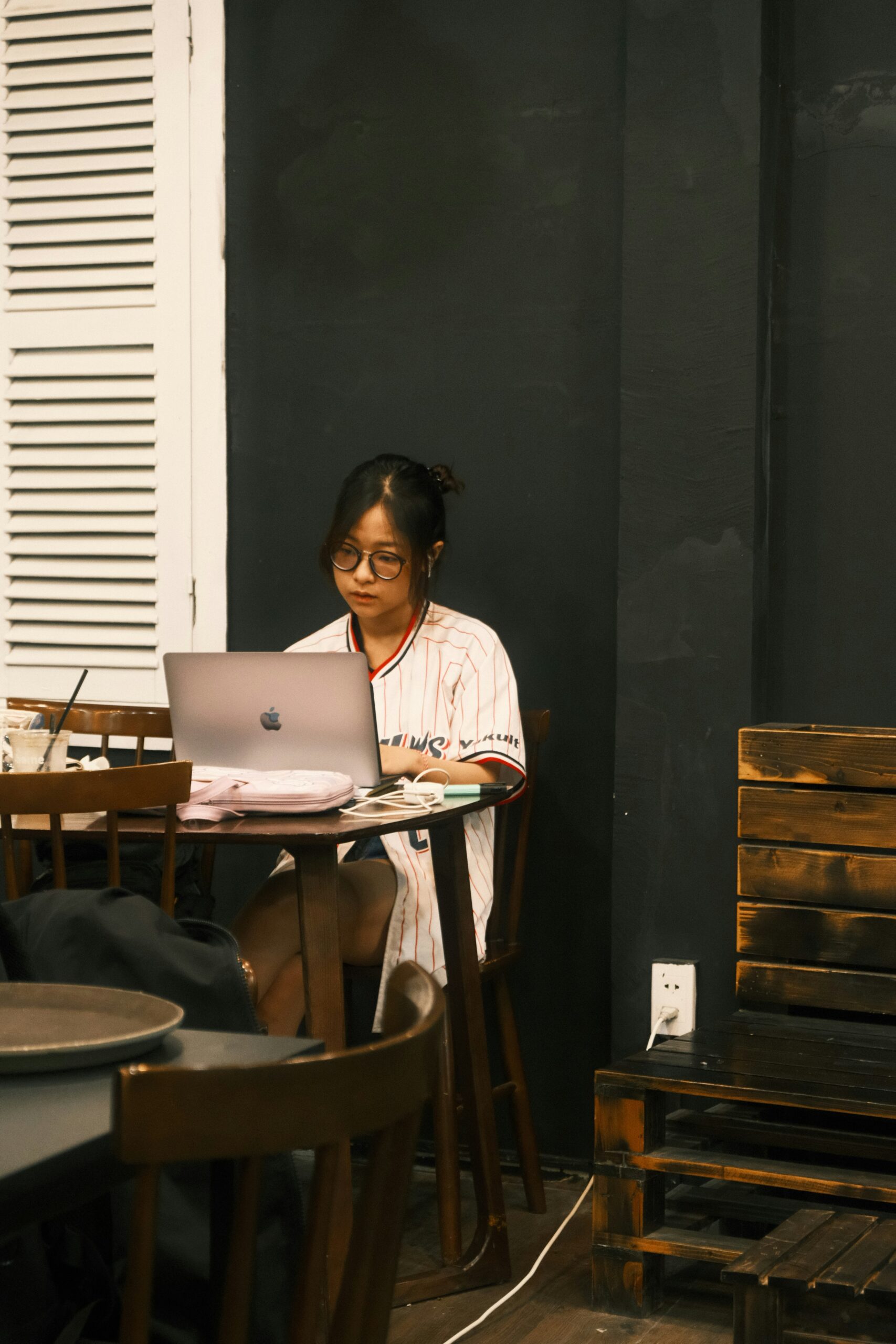 Student completing homework fast with help form OnlineClassesHelper.com